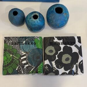 Marimekko Green and Black Floral Napkins Siirtolapuutarha and Unikko (2)
